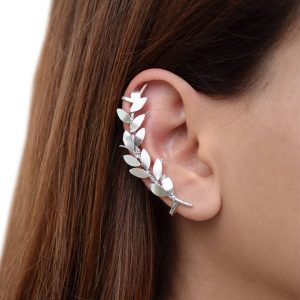 wing shaped ear